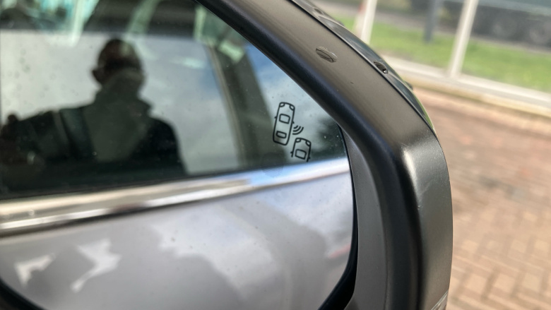 Citroen C5 Aircross 1.2 Hybrid 136 E-series 5dr e-DCS6 Petrol Hatchback